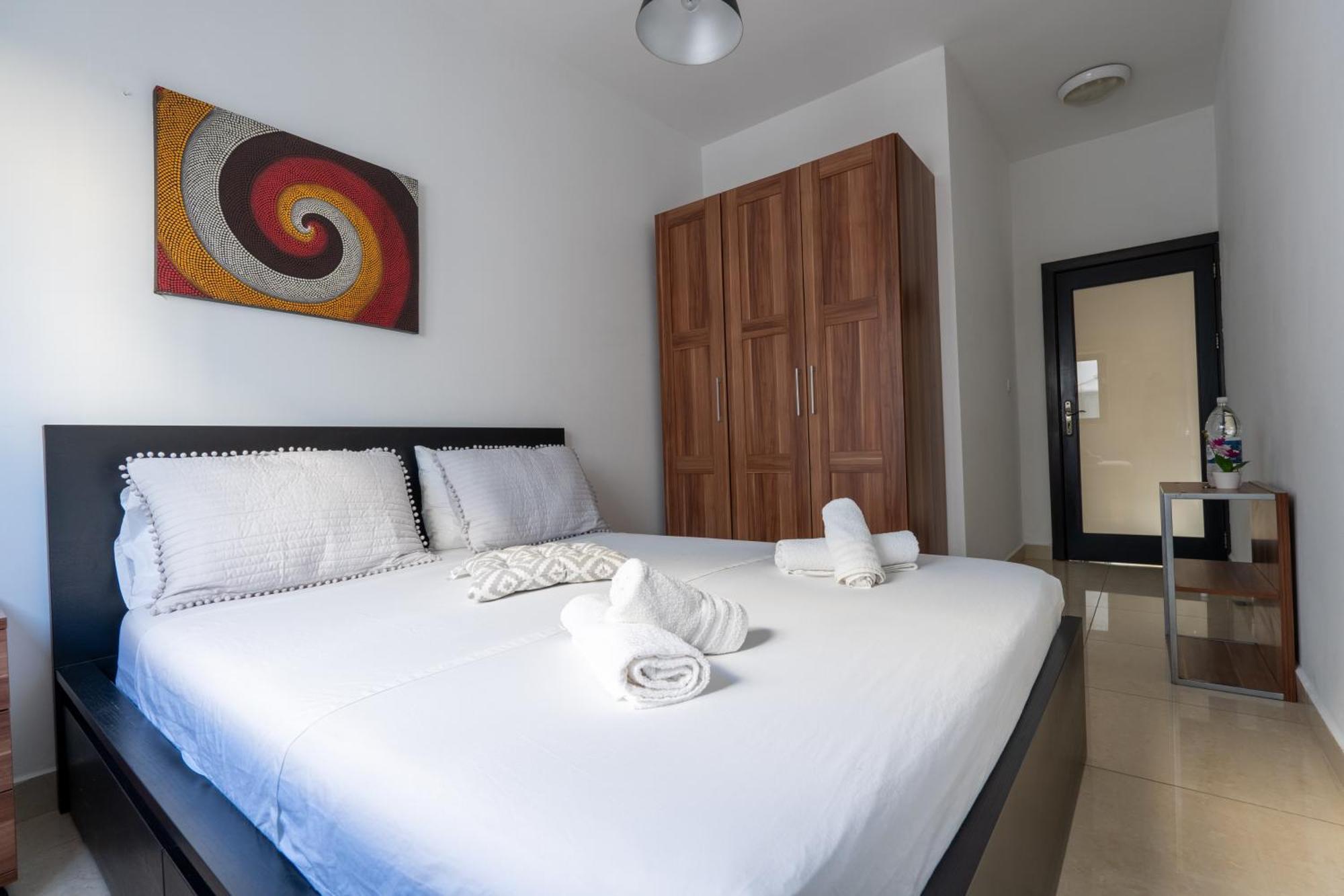 Apartment And Spacious Flat In *