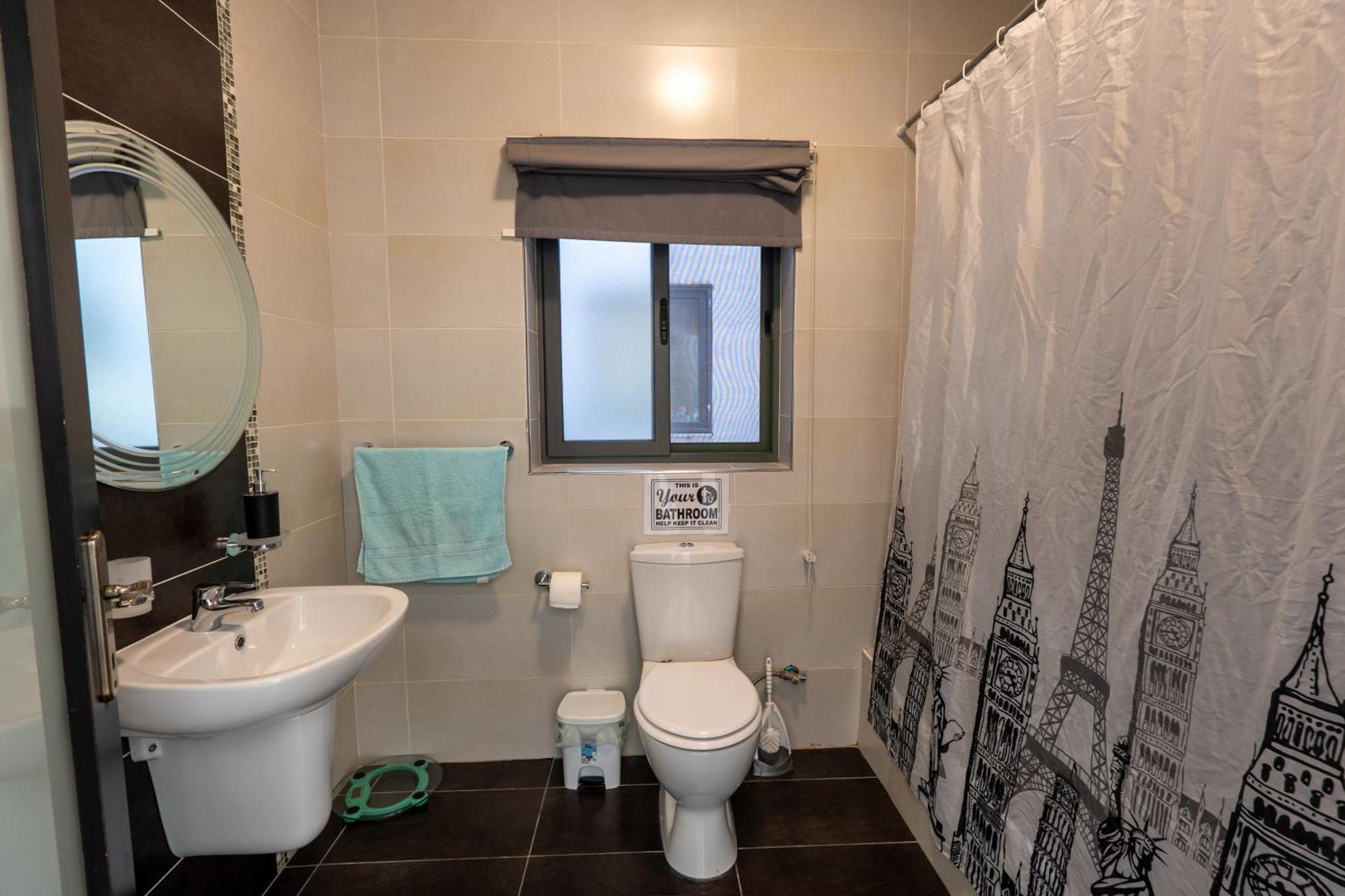 Apartamento And Spacious Flat In